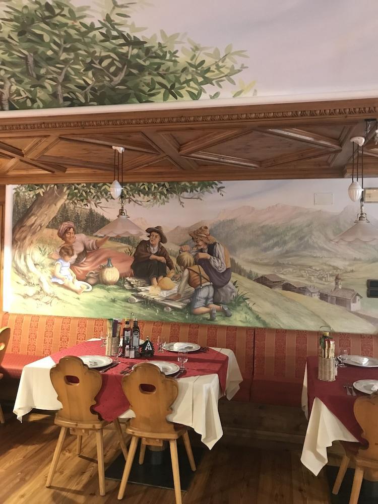 Hotel Piedibosco Moena Extérieur photo