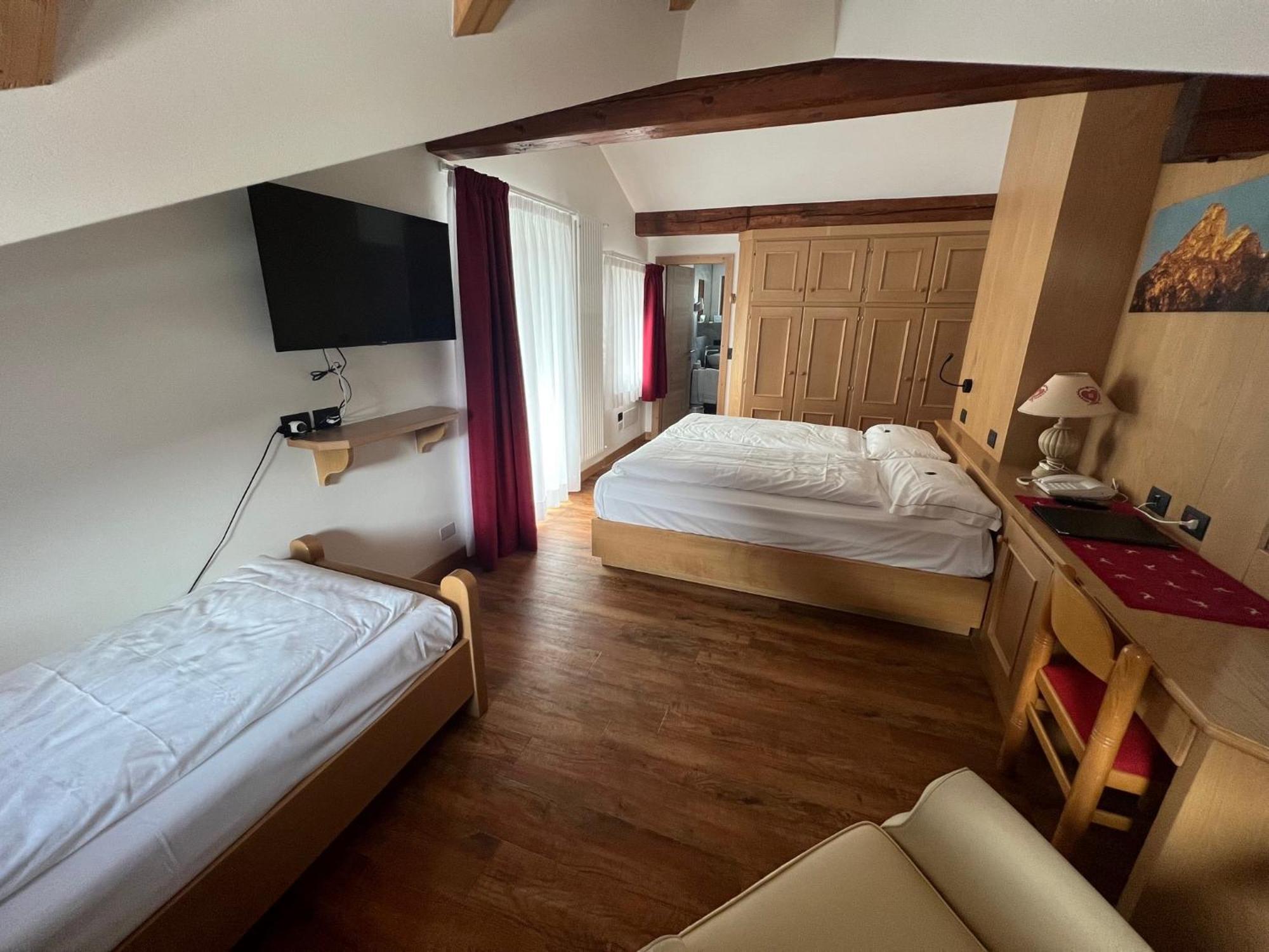 Hotel Piedibosco Moena Extérieur photo